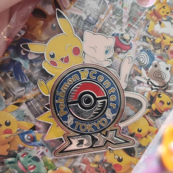 Pokemon Centre Pin - Picture 2 of 3